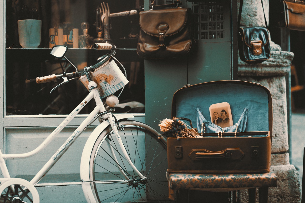 bicycle, vintage, street-1872682.jpg
